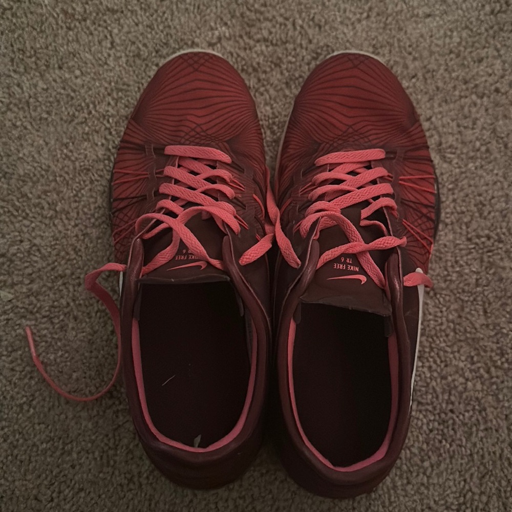 Nike Tennis Shoes